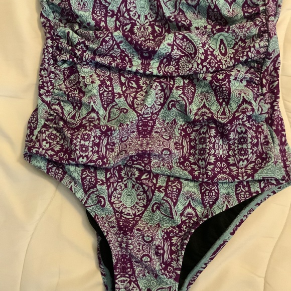 Sea & Sand Beachwear One Piece Bathing suit - Picture 7 of 7